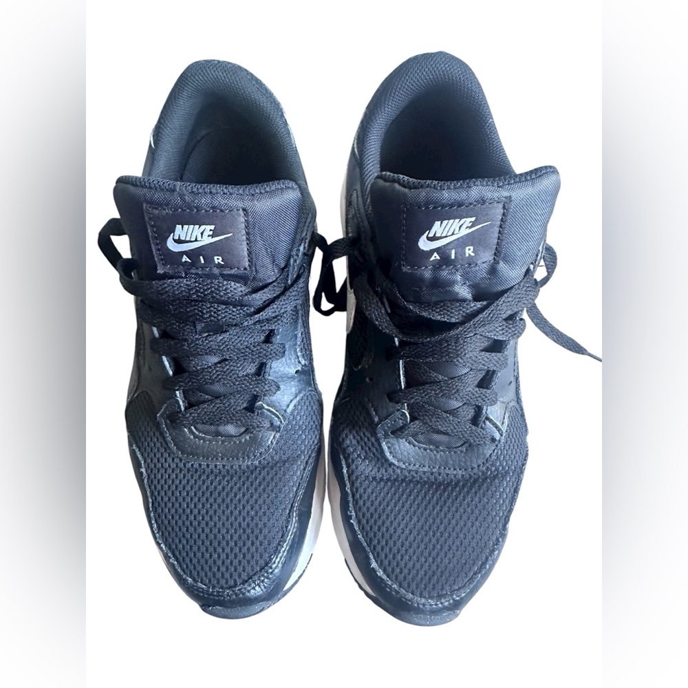 Nike Air Max SC Shoes‎ Black
White-Black Model code
CW4554-001.size 9.5